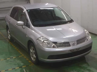 Nissan TIIDA LATIO  с аукциона в Японии