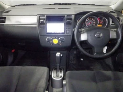 Nissan TIIDA LATIO  с аукциона в Японии
