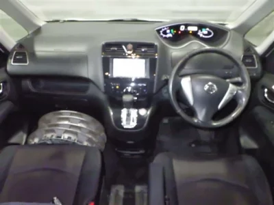 Nissan SERENA  с аукциона в Японии