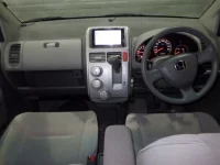 Honda MOBILIO лот № 62 оценка 3  с аукциона в Японии 2