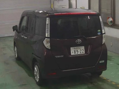 Toyota TANK
