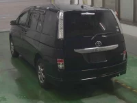 Toyota ISIS лот № 90 оценка 3.5  с аукциона в Японии 1