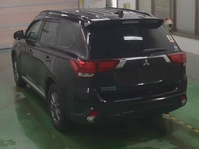 Mitsubishi OUTLANDER PHEV