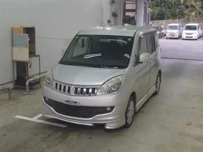 Mitsubishi DELICA D2