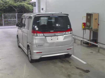 Mitsubishi DELICA D2