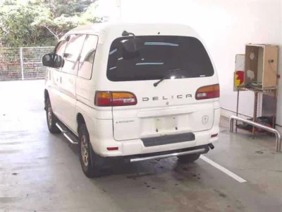 Mitsubishi DELICA