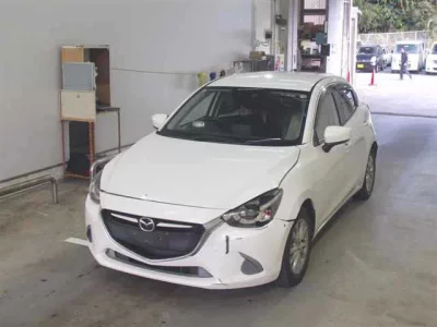 Mazda DEMIO  с аукциона в Японии
