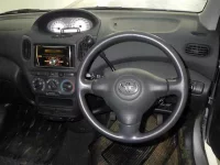 Toyota FUNCARGO лот № 102 оценка 3  с аукциона в Японии 5