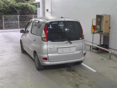 Toyota FUNCARGO  с аукциона в Японии