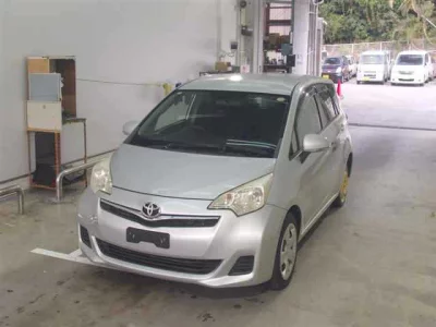 Toyota RACTIS  с аукциона в Японии