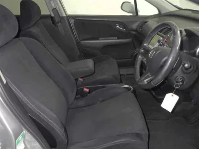 Honda STREAM  с аукциона в Японии