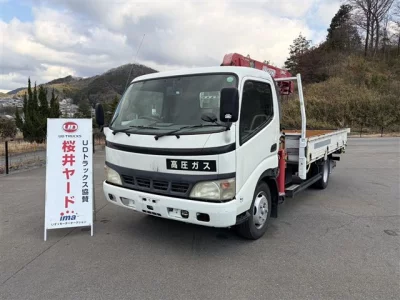 Toyota DYNA  с аукциона в Японии