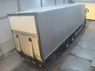 Mitsubishi FUSO TRUCK  с аукциона в Японии