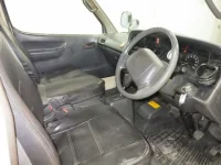 Toyota HIACE VAN лот № 4022 оценка 3  с аукциона в Японии 2