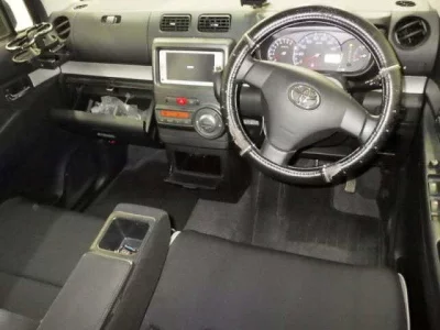 Toyota PIXIS SPACE  с аукциона в Японии