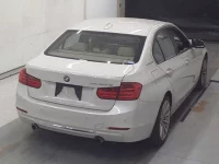 BMW 3-Series лот № 1027 оценка 4  с аукциона в Японии 4