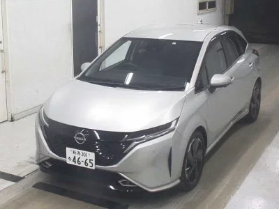 Nissan AURA