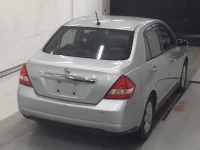 Nissan TIIDA LATIO лот № 3002 оценка 3.5  с аукциона в Японии 4
