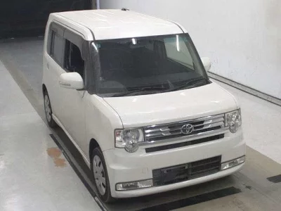 Toyota PIXIS SPACE  с аукциона в Японии