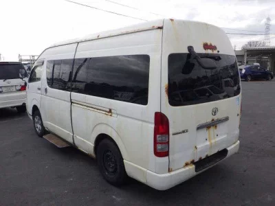 Toyota REGIUS ACE COMMUTER