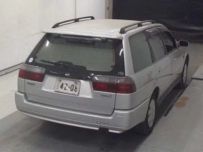 Nissan AVENIR WAGON