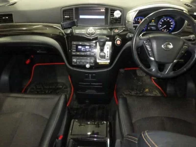 Nissan ELGRAND  с аукциона в Японии