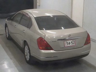 Nissan TEANA