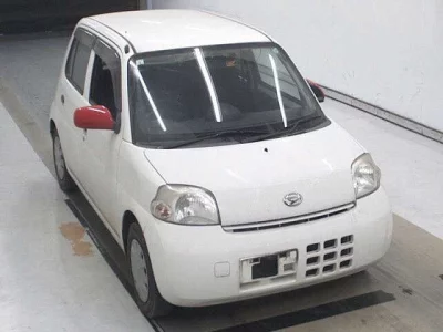 Daihatsu Esse