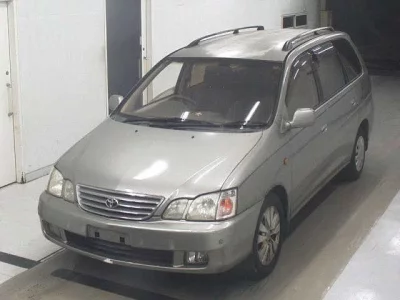 Toyota GAIA  с аукциона в Японии