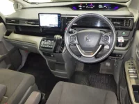 Honda STEP WAGON лот № 3187 оценка R  с аукциона в Японии 2