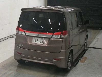 Mitsubishi DELICA D2