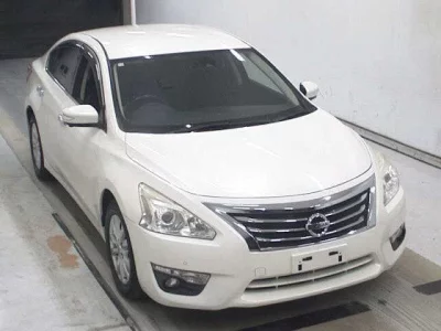 Nissan TEANA