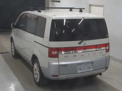Mitsubishi DELICA D5  с аукциона в Японии