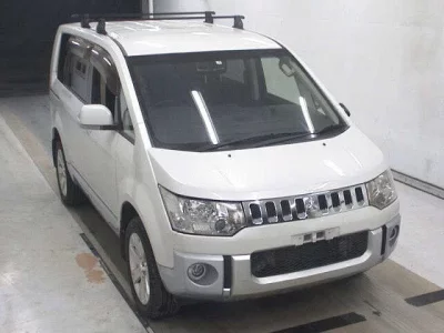 Mitsubishi DELICA D5  с аукциона в Японии