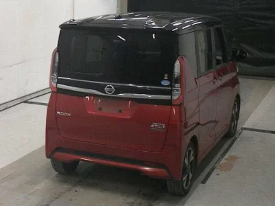 Nissan ROOX  с аукциона в Японии