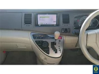 Toyota ISIS лот № 704 оценка 3  с аукциона в Японии 5