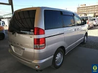 Toyota NOAH лот № 23 оценка 4  с аукциона в Японии 3