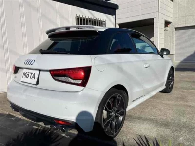 Audi S1