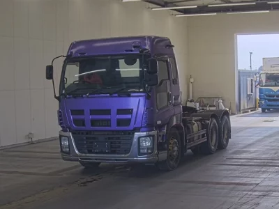 Isuzu GIGA