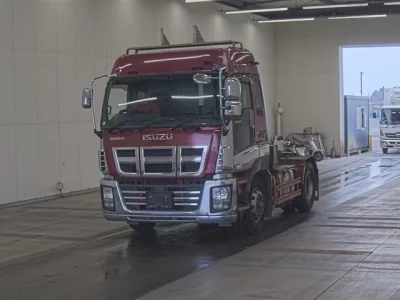 Isuzu GIGA