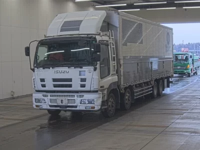 Isuzu GIGA