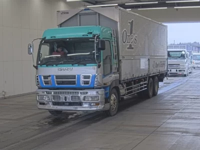 Isuzu GIGA