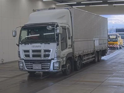 Isuzu GIGA