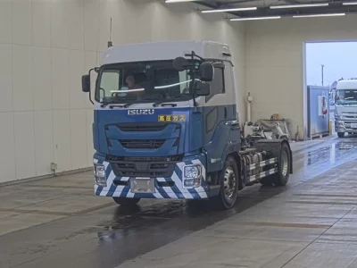 Isuzu GIGA