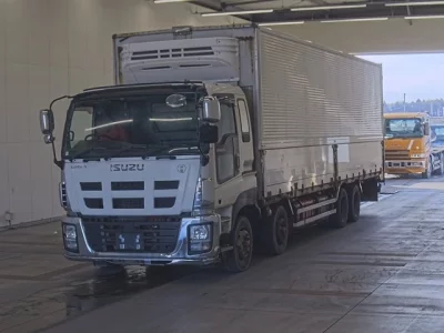 Isuzu GIGA