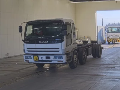 Isuzu GIGA
