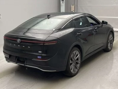 Toyota CROWN CROSSOVER