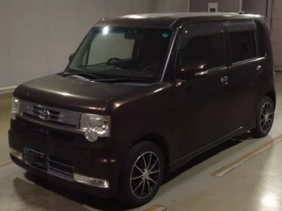 Toyota PIXIS SPACE