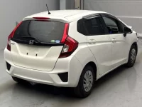 Honda FIT лот № 18011 оценка RA  с аукциона в Японии 1