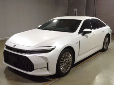 Toyota CROWN  с аукциона в Японии